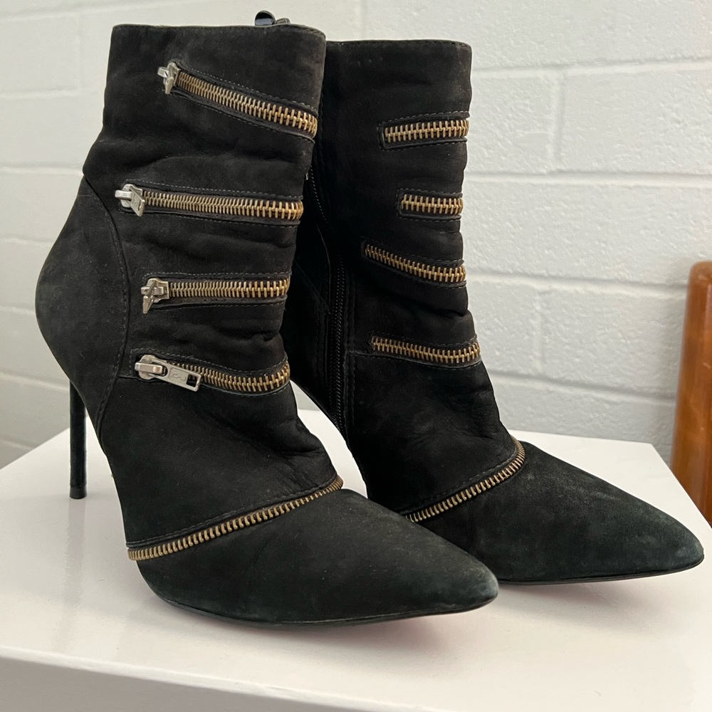 PARA RAIO Zipped Velvet Boots